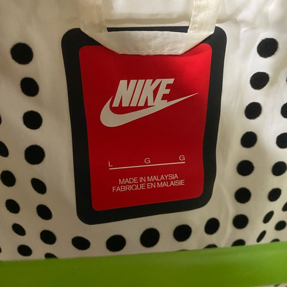 Nike windbreaker - Picture 6 of 6